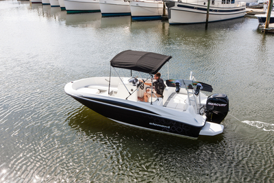 BAYLINER BIMINI TOP WITH BOOT